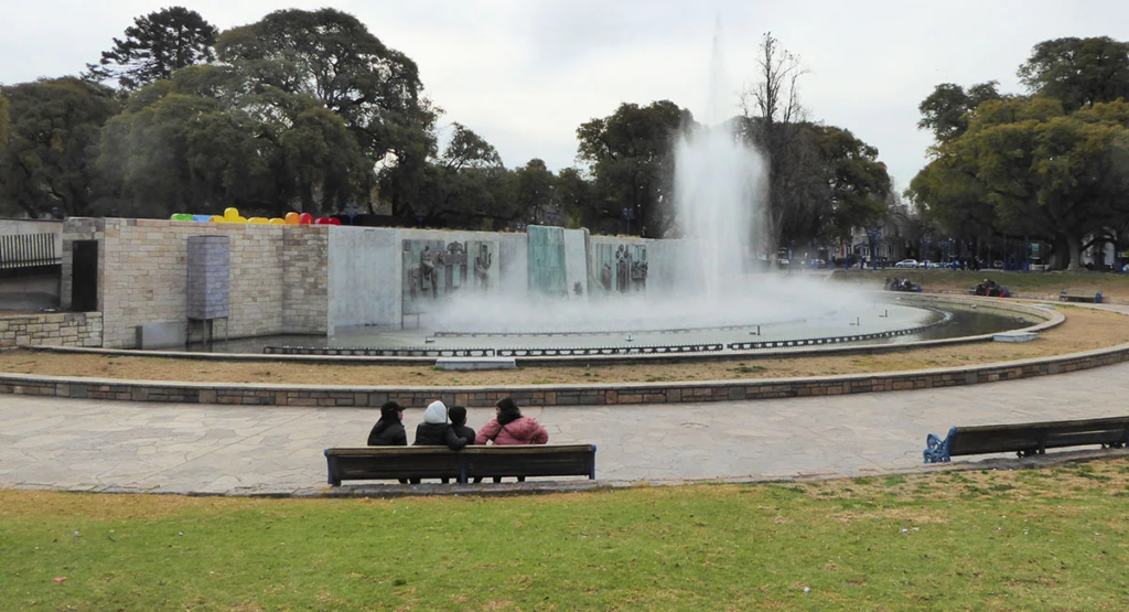 Que hacer en Mendoza, plaza independencia.